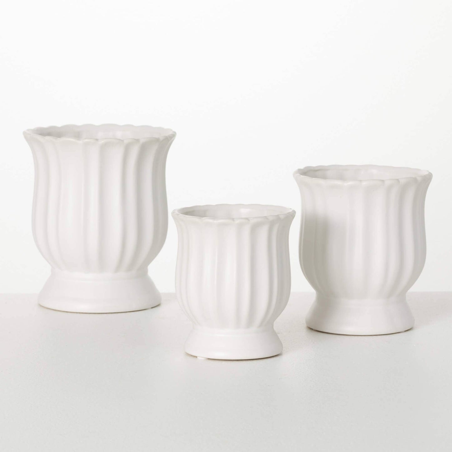 Matte White Scalloped Planter